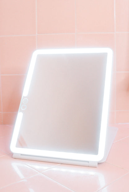 Honesta LED travel mirror